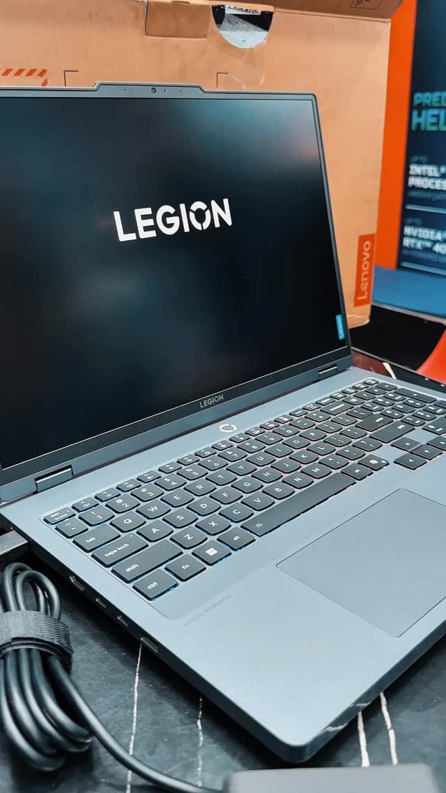 Post 1 by My IT Store on Instagram (video)