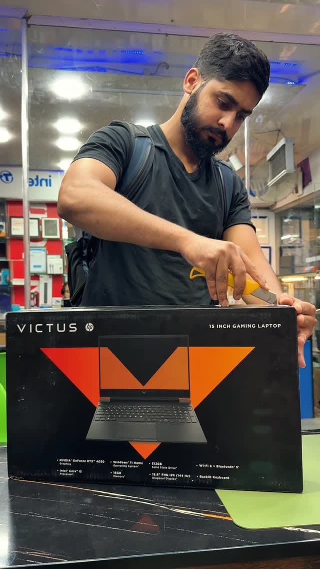 Post 3 by My IT Store on Instagram (video)