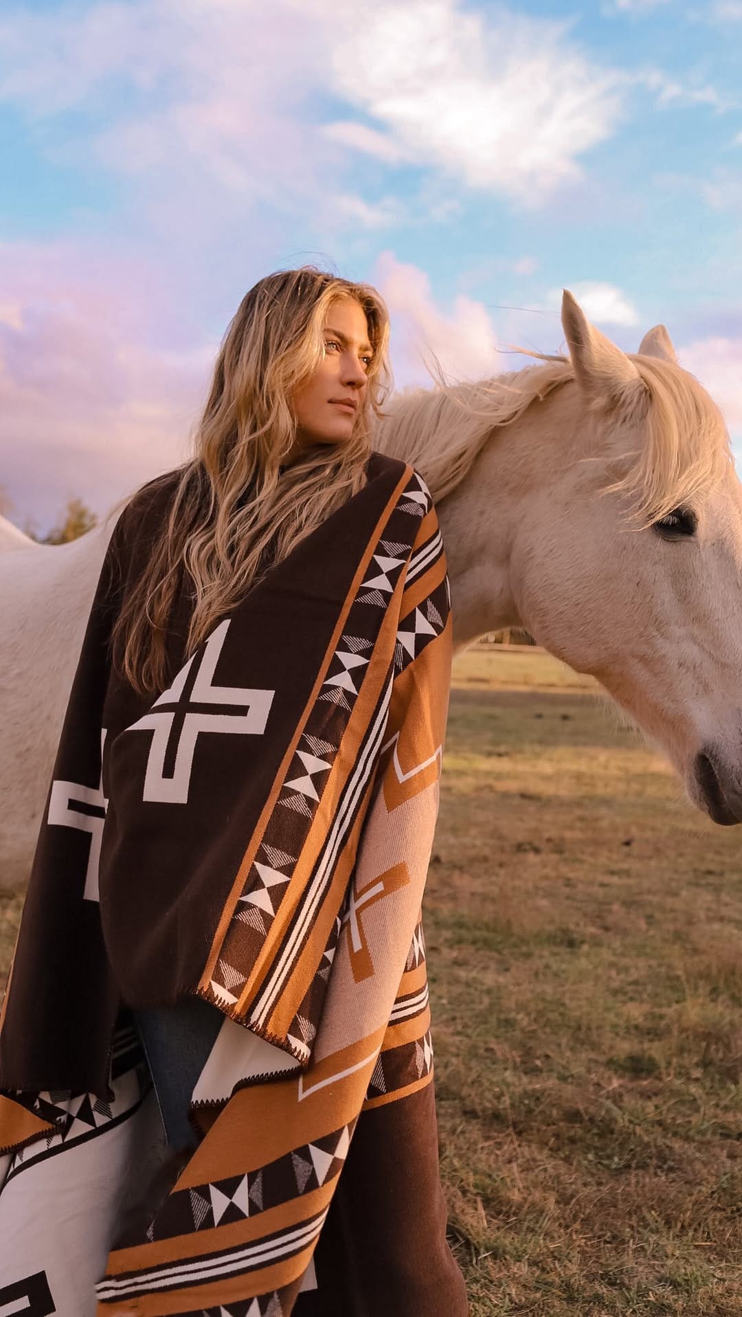 Post 10 by Anifurry on Instagram (video)