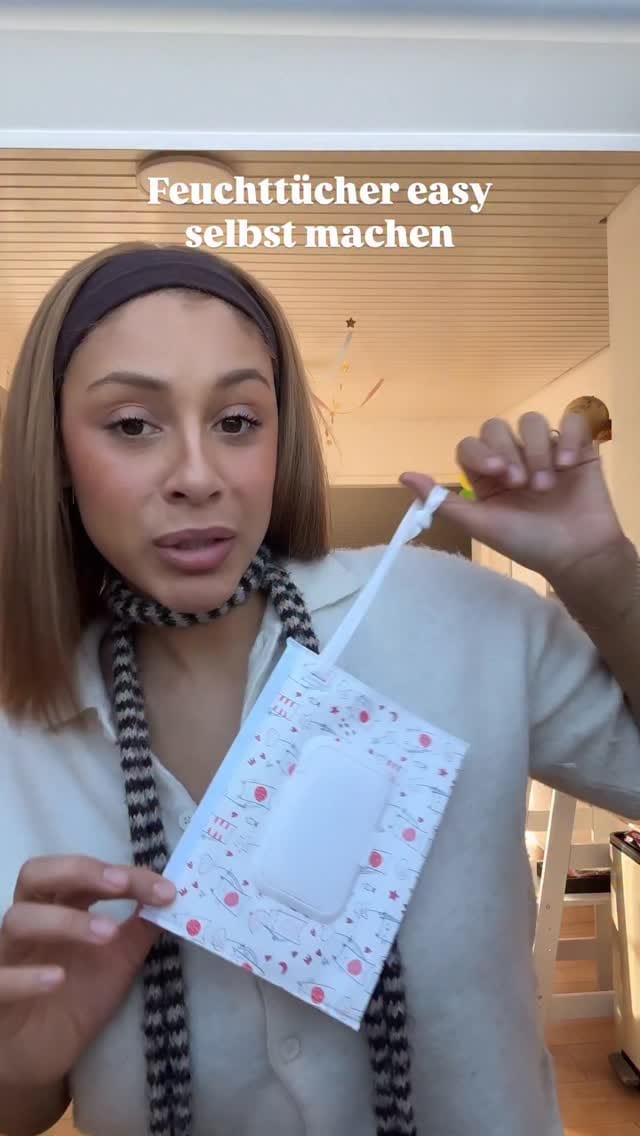 Post 4 by Vanessa 28 on Instagram (video)
