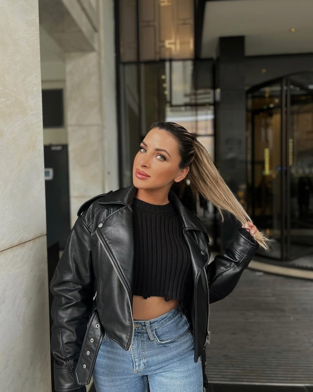 Post 6 by 𝑫𝒆 𝒃𝒆𝒂𝒖𝒕é 𝒄𝒂𝒌𝒊 on Instagram (carousel)