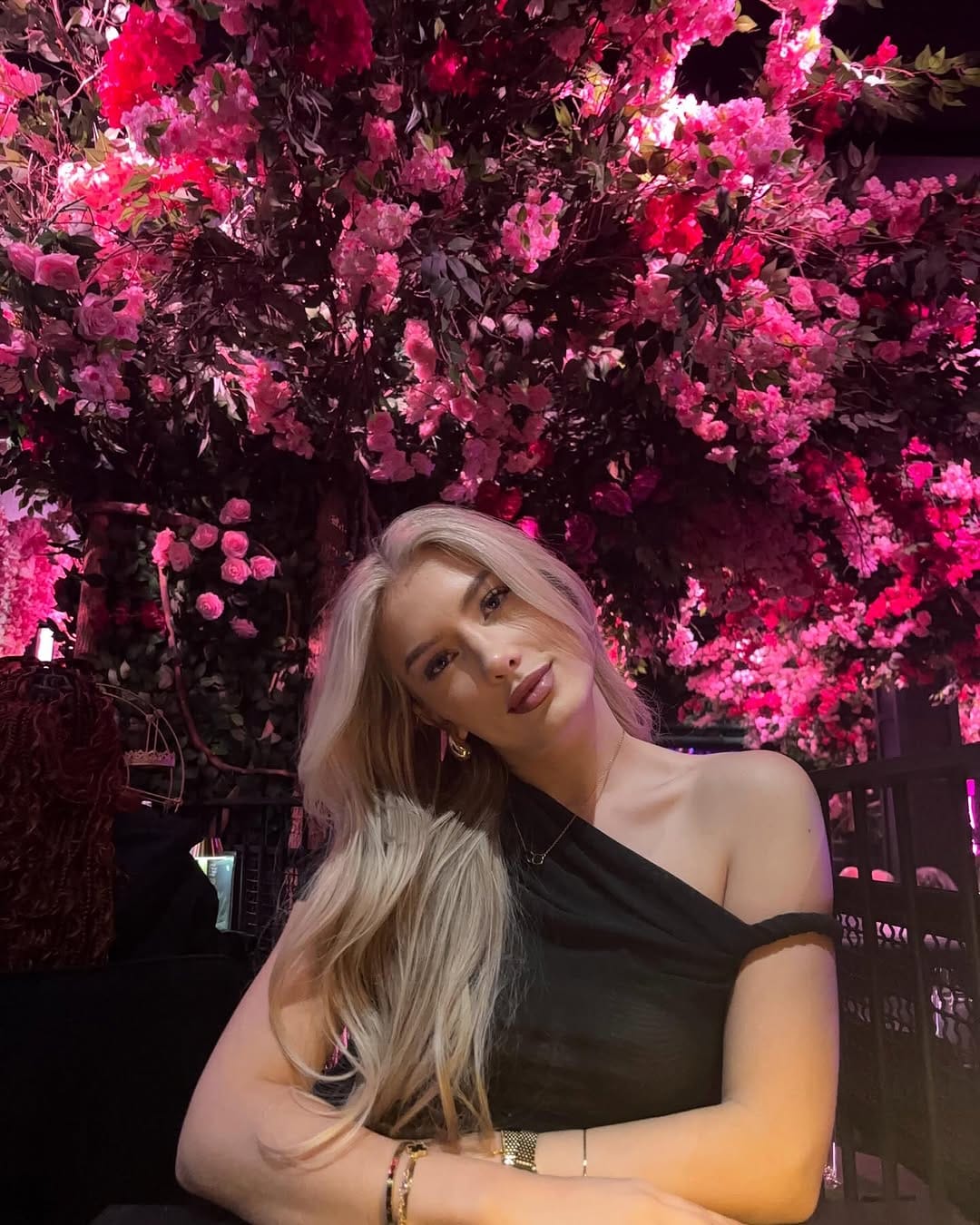 Post 10 by LUCY | Outfits, Pilates & Daily Life on Instagram (carousel)