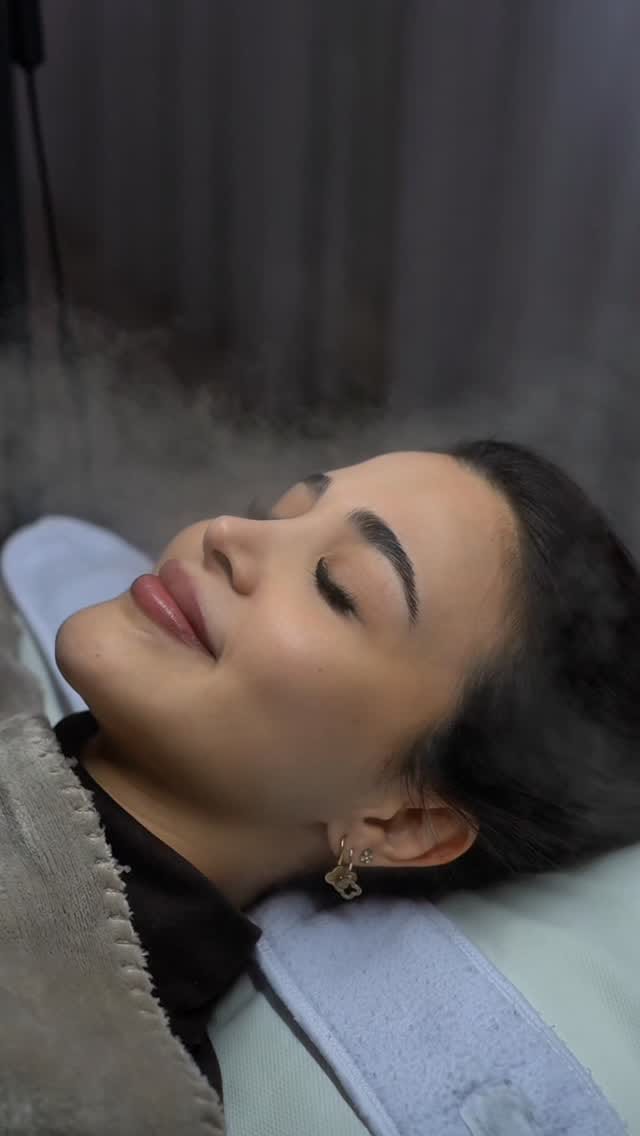 Post 7 by MERYLN STUDIO | GESICHTSBEHANDLUNGEN on Instagram (video)