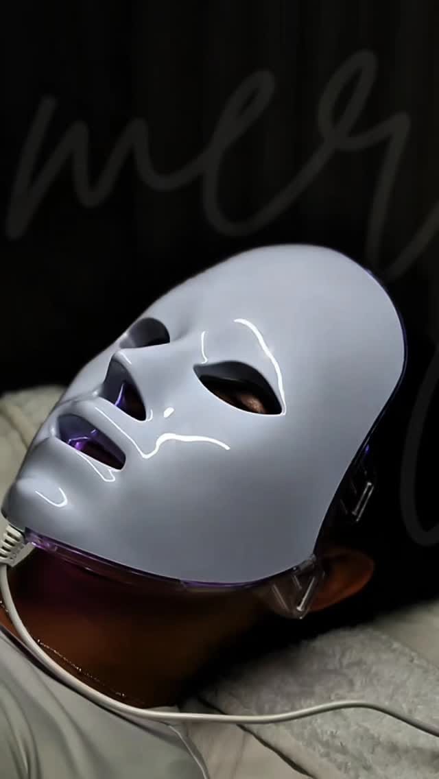 Post 8 by MERYLN STUDIO | GESICHTSBEHANDLUNGEN on Instagram (video)