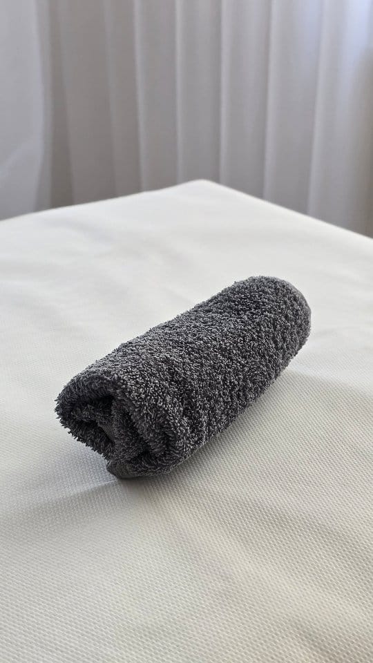 Post 3 by MERYLN STUDIO | GESICHTSBEHANDLUNGEN on Instagram (video)