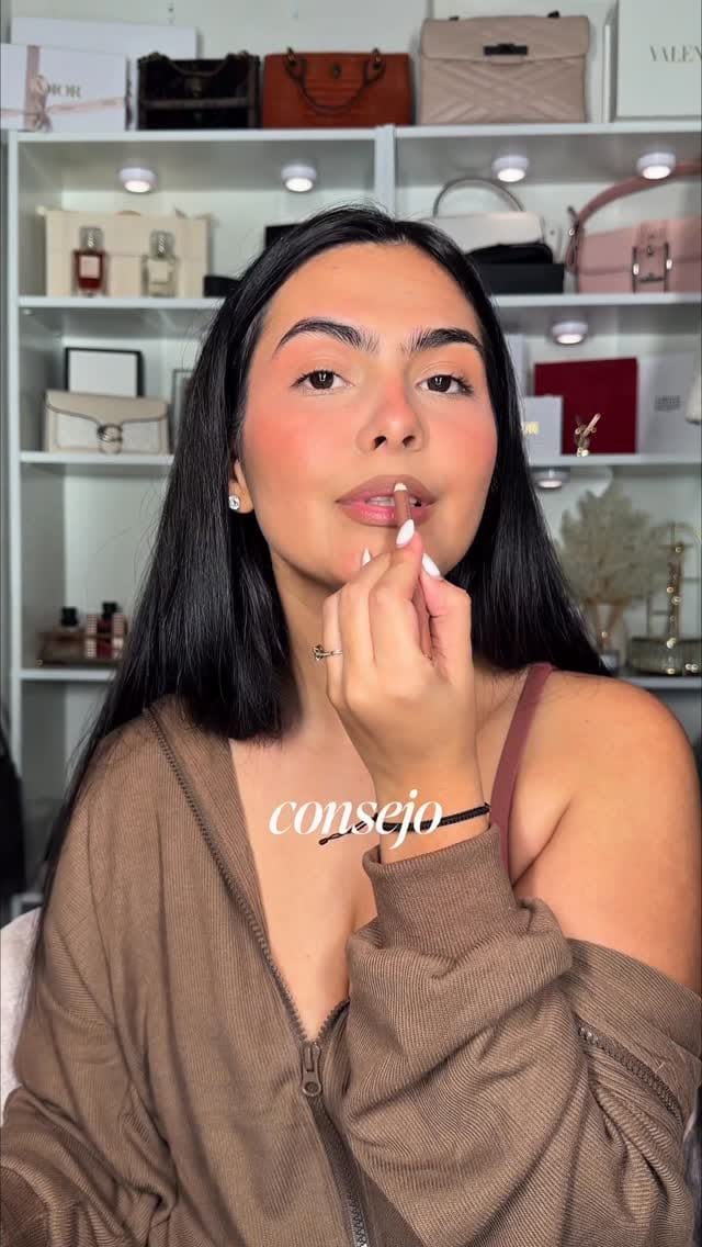 Post 3 by Fabiola Colmenares on Instagram (video)