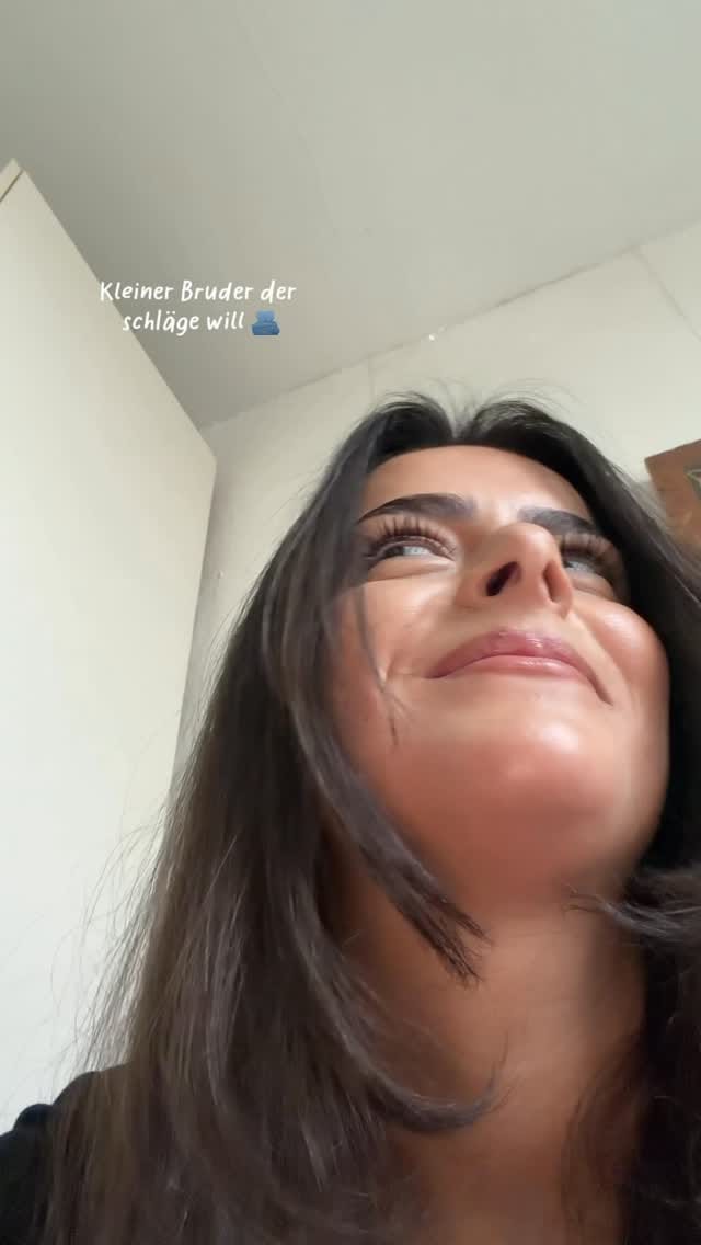 Post 6 by Aysenur on Instagram (video)