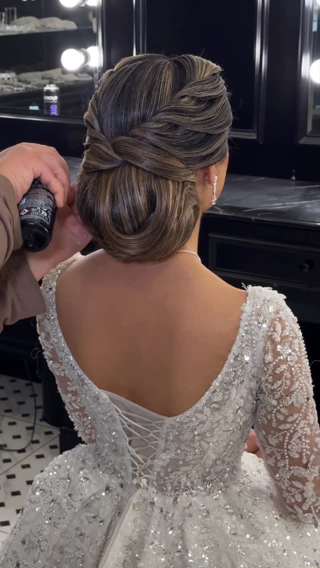 Post 10 by Ayşe Kaya on Instagram (video)