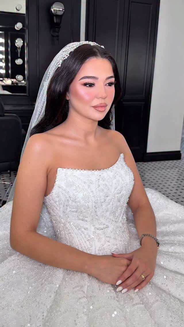 Post 7 by Ayşe Kaya on Instagram (video)