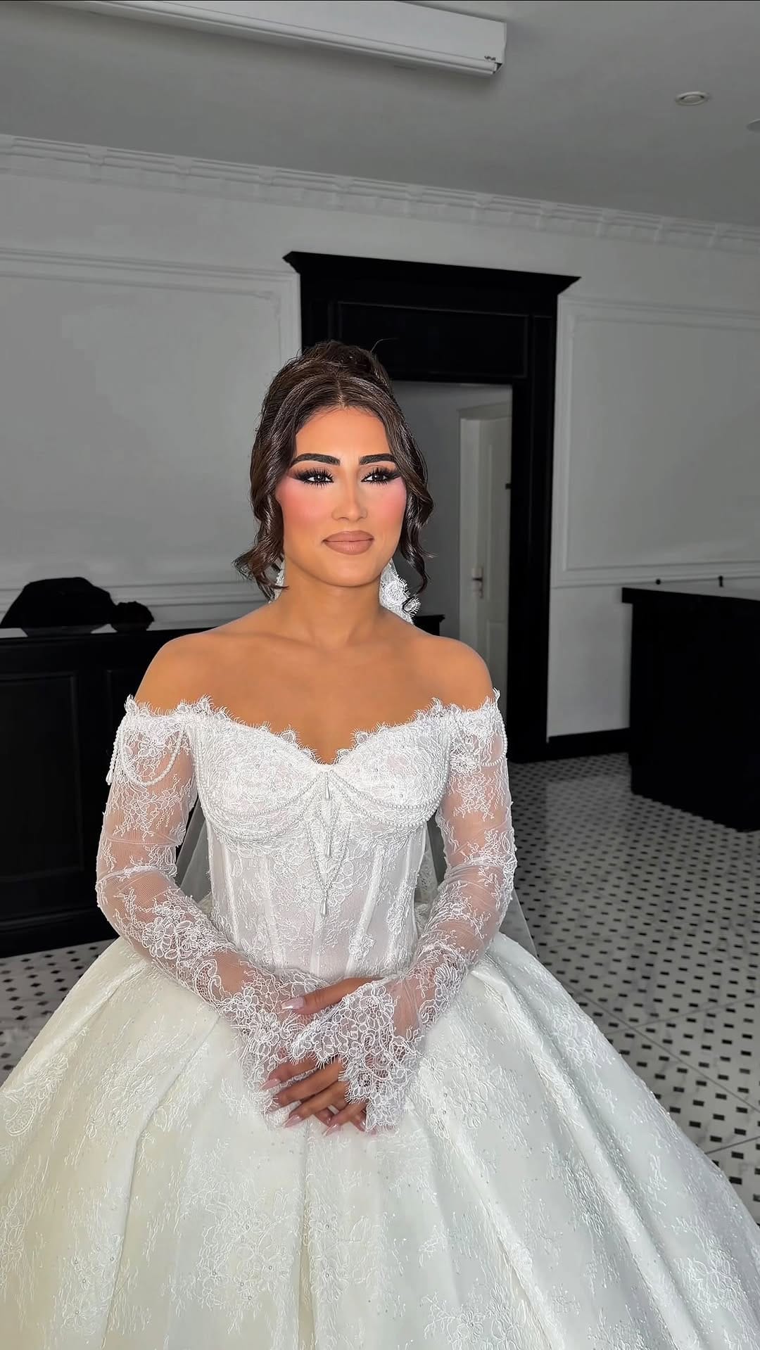 Post 9 by Ayşe Kaya on Instagram (video)