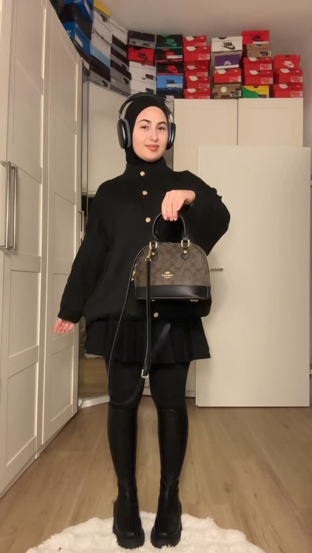 Post 2 by نرجن ١٧ on Instagram (video)