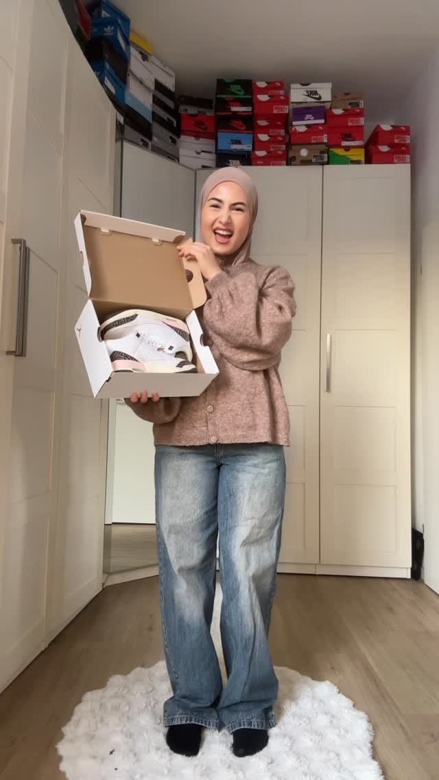 Post 1 by نرجن ١٧ on Instagram (video)