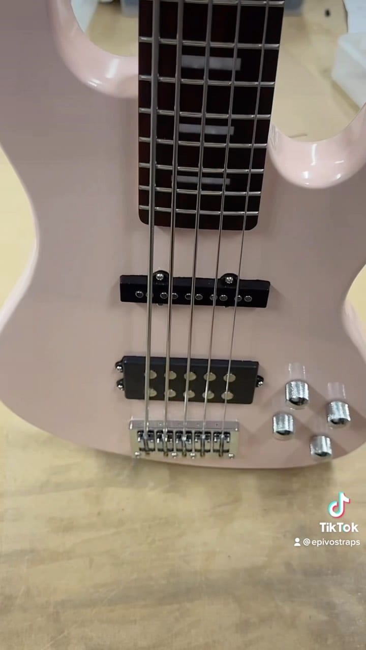 Post 10 by Epivo Straps on Instagram (video)