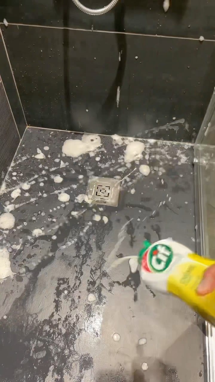 Post 9 by Clean with Njo🎀 on Instagram (video)