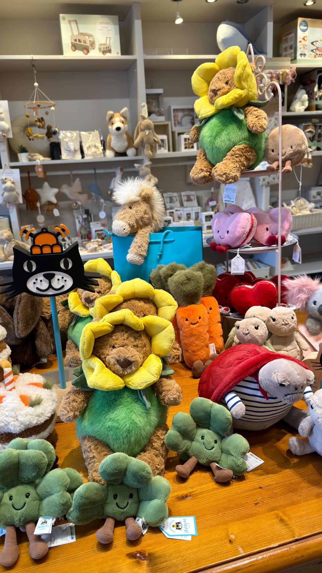 Post 3 by Bartels Kinderwelt on Instagram (video)