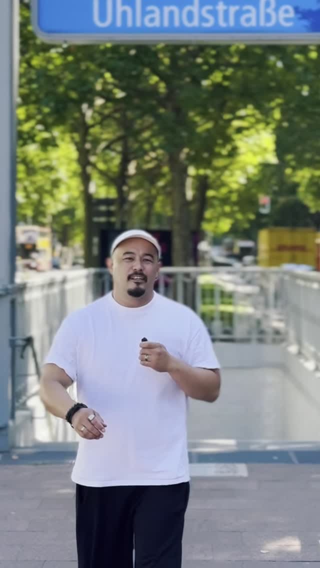 Post 3 by Cramer Möbel on Instagram (video)