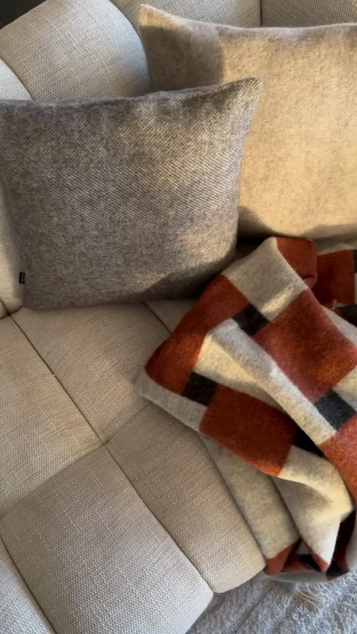 Post 4 by Fatma on Instagram (video)