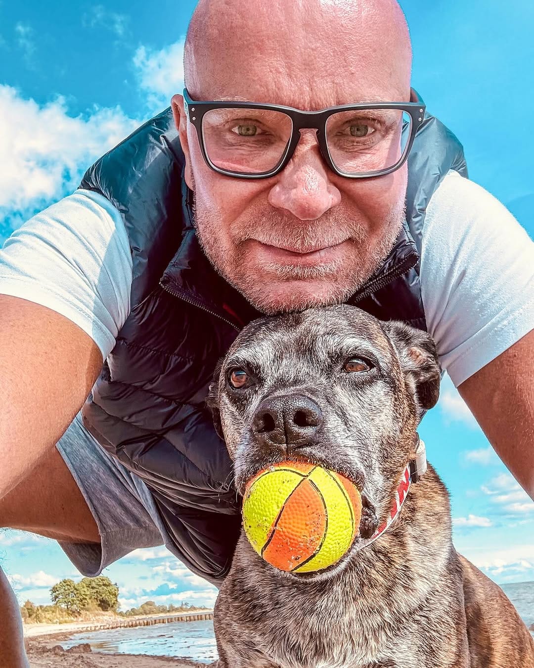 Post 8 by Stefan Wüster on Instagram (carousel)