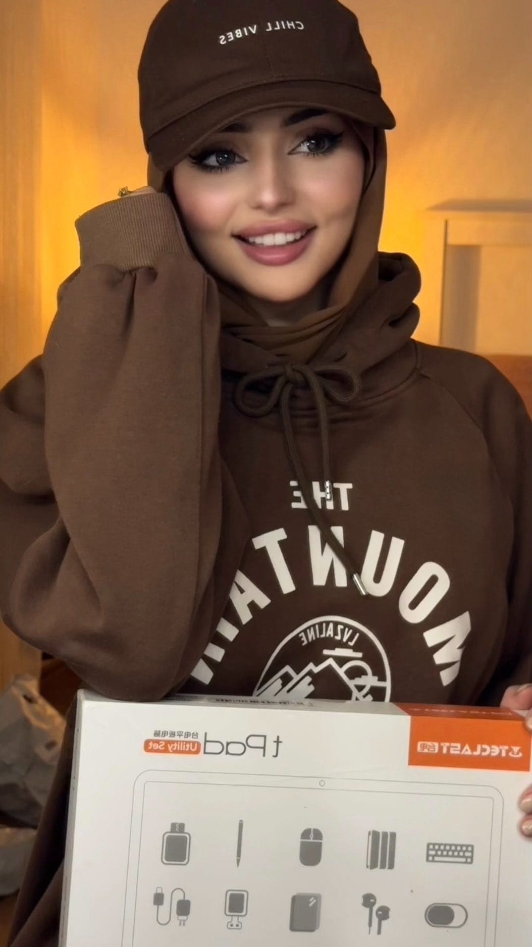 Post 4 by 𝓐𝓶𝓪𝓷𝓲 𝓢𝓱𝔀𝓲𝓼𝓱 on Instagram (video)