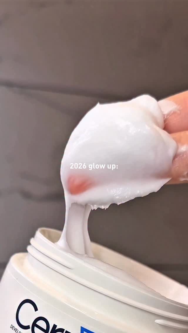Post 10 by CeraVe on Instagram (video)