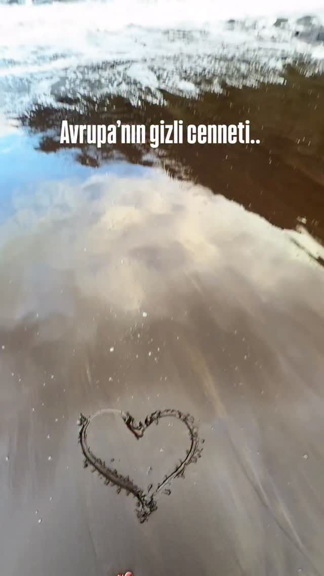 Post 1 by Travelbugdido on Instagram (video)