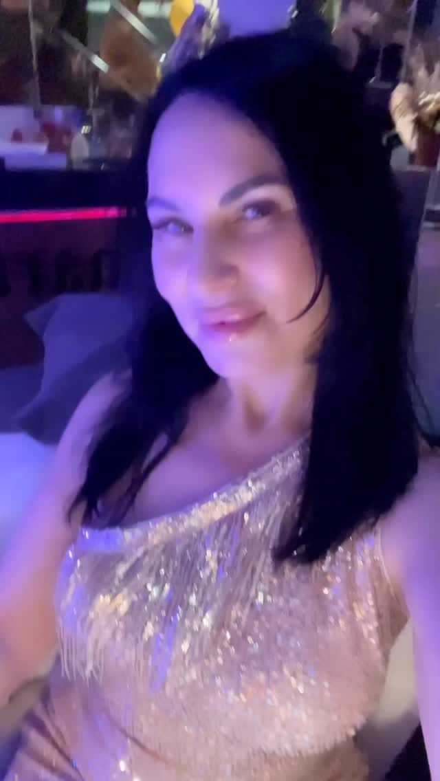 Post 7 by Ewa Michalowski on Instagram (video)