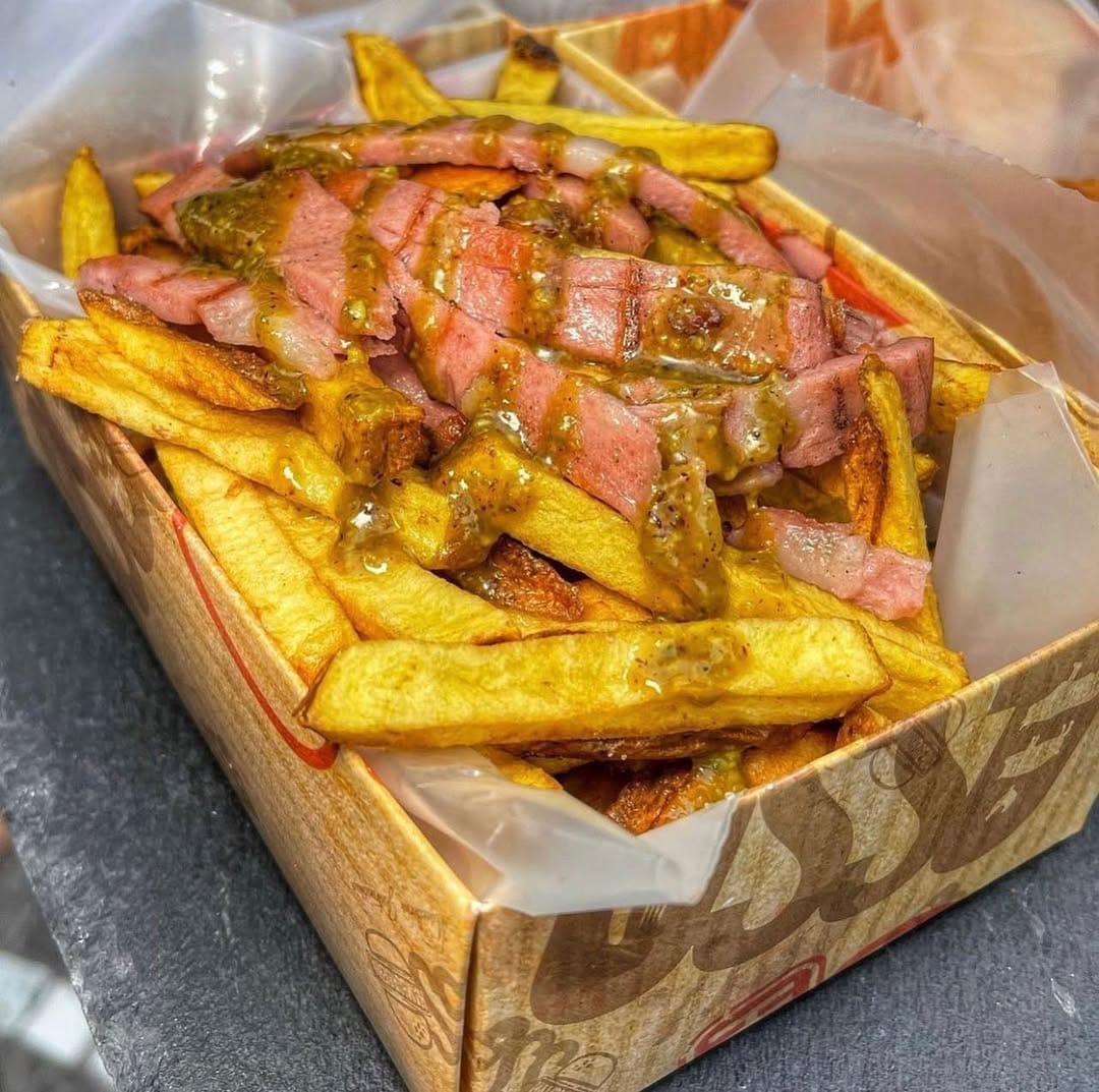 Post 8 by OSSO Macelleria  Hamburgeria🥩🍔 on Instagram (image)