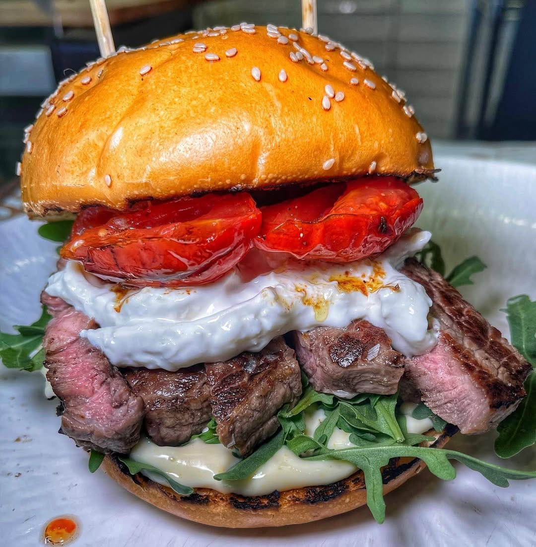 Post 7 by OSSO Macelleria  Hamburgeria🥩🍔 on Instagram (image)