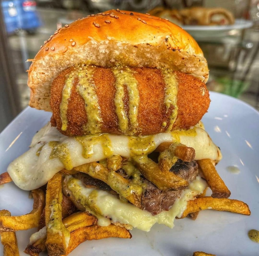 Post 4 by OSSO Macelleria  Hamburgeria🥩🍔 on Instagram (image)