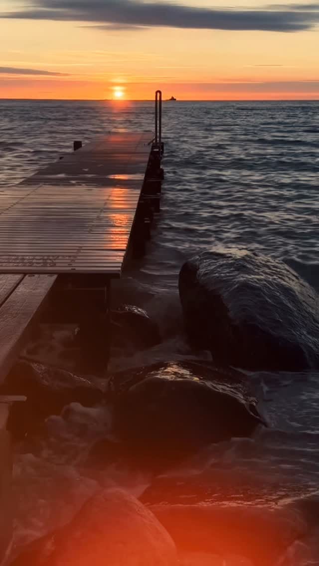 Post 4 by D I M A 🦉 on Instagram (video)