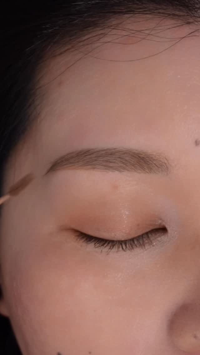 Post 1 by ESSENTIAL BROW 代官山【エッセンシャル ブロウ】 on Instagram (video)
