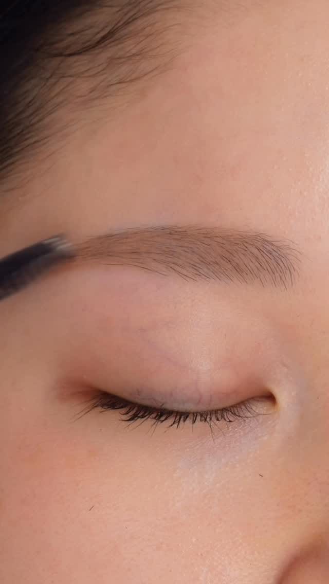 Post 8 by ESSENTIAL BROW 代官山【エッセンシャル ブロウ】 on Instagram (video)