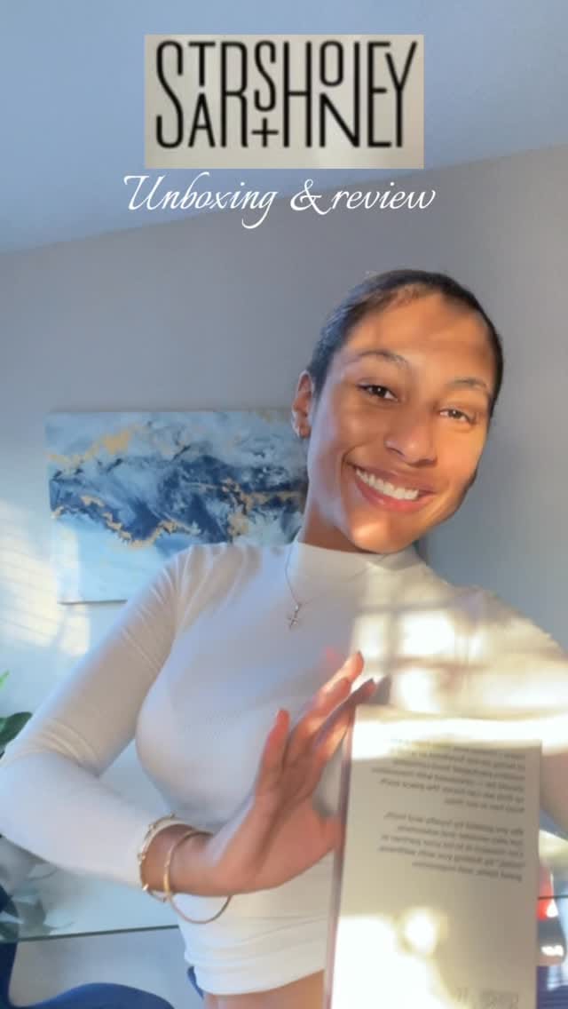 Post 8 by I m o n i on Instagram (video)