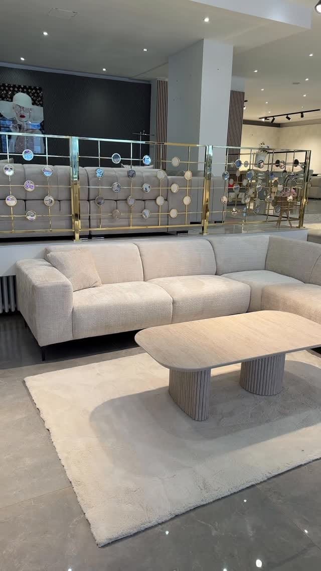 Post 3 by 𝐃𝐄𝐌𝐈𝐑 𝐇𝐎𝐌𝐄 on Instagram (video)