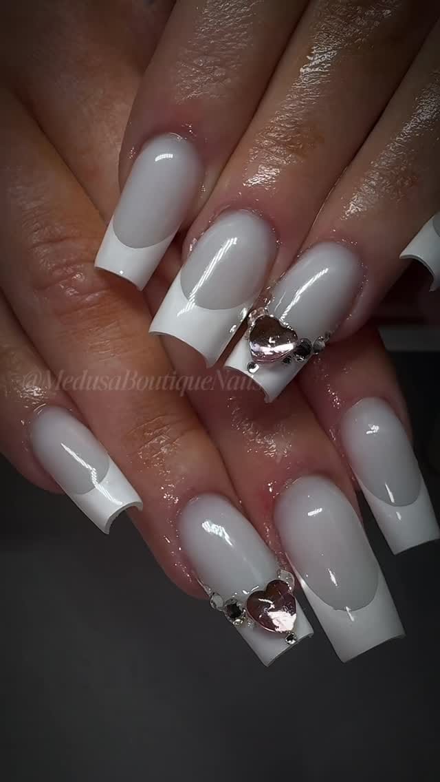 Post 4 by Denise Mills on Instagram (video)
