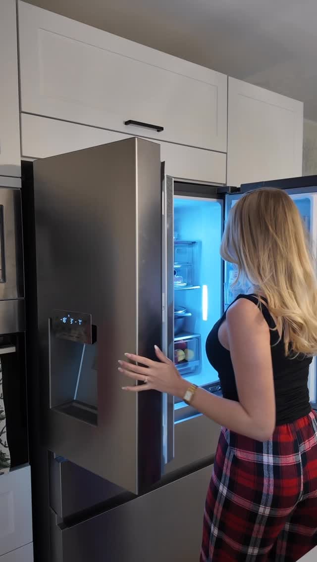 Post 2 by ⠀ 𝐉 𝐔 𝐋 𝐈 𝐀 | 𝐆 𝐄 𝐑 𝐌 𝐀 𝐍 𝐘 ® |  𝐔𝐆𝐂 𝐂𝐫𝐞𝐚𝐭𝐨𝐫 on Instagram (video)