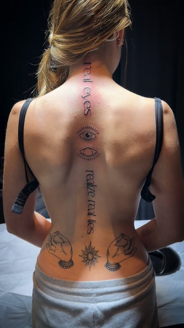 Post 6 by Coco Colours Tattoo Jena on Instagram (video)