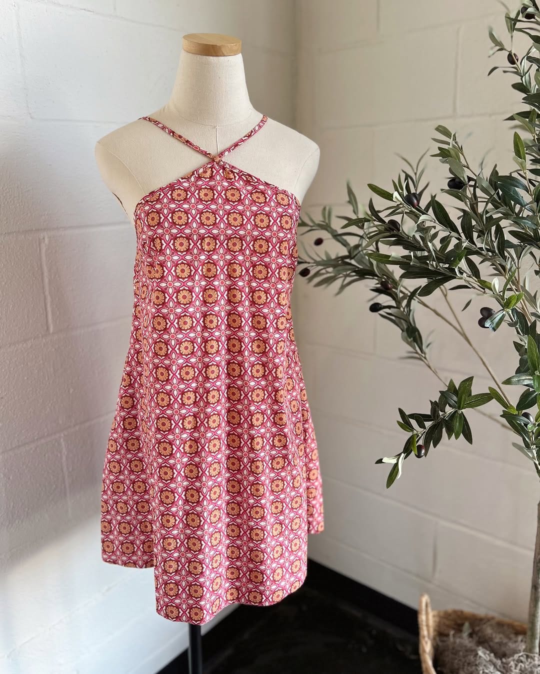 Post 9 by Pretty Boutique on Instagram (image)