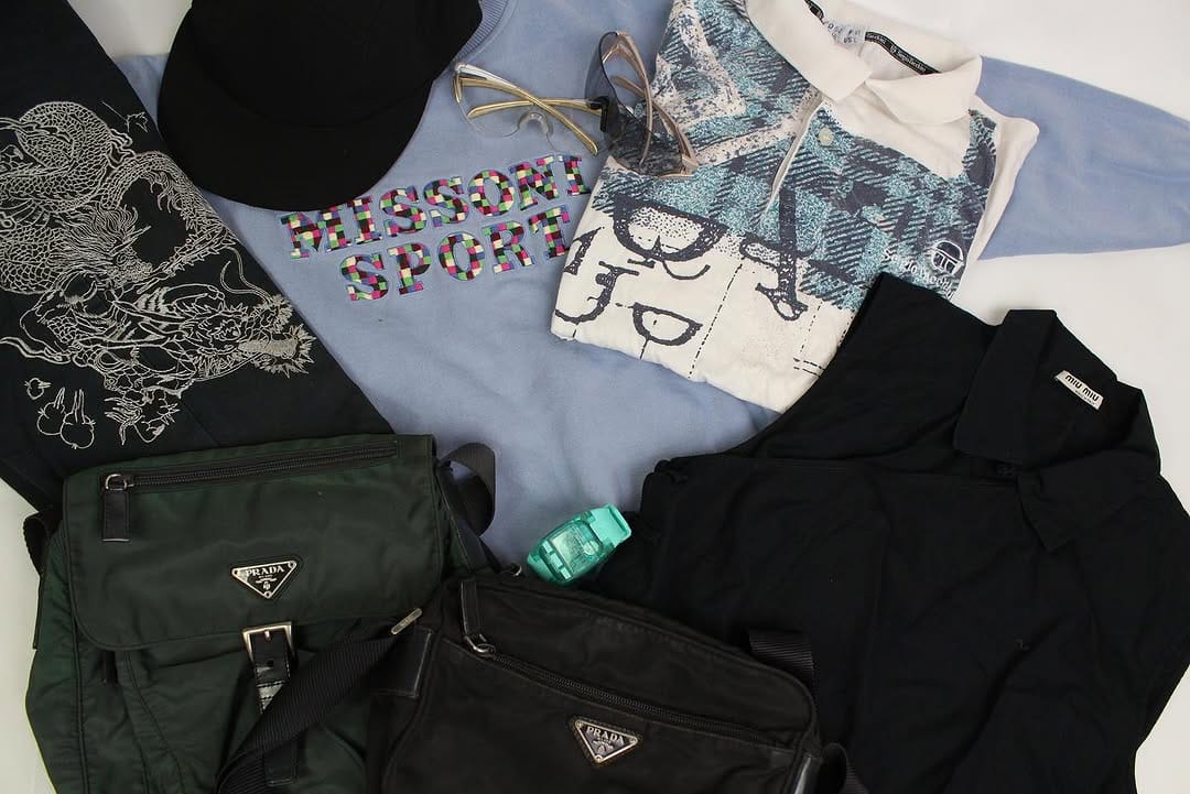 Post 7 by Vintage Designer Clothing, Accessoire Store on Instagram (carousel)