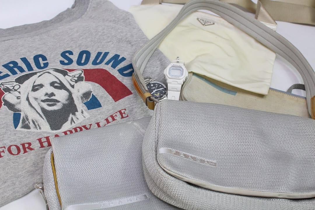 Post 9 by Vintage Designer Clothing, Accessoire Store on Instagram (carousel)