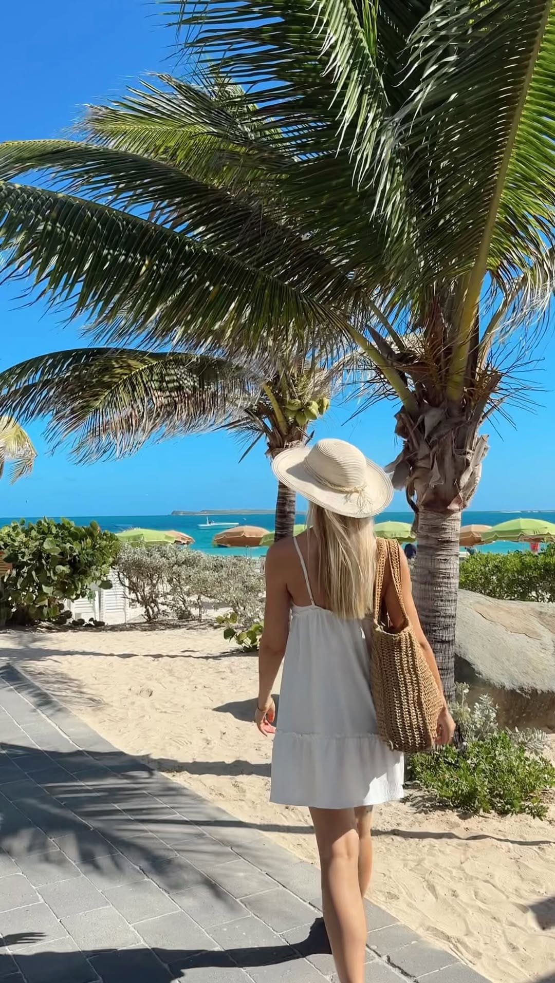Post 6 by Selina on Instagram (video)