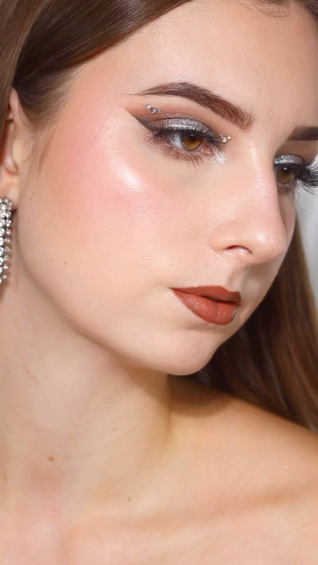 Post 6 by 𝑱𝒖𝒍𝒊𝒂 on Instagram (video)
