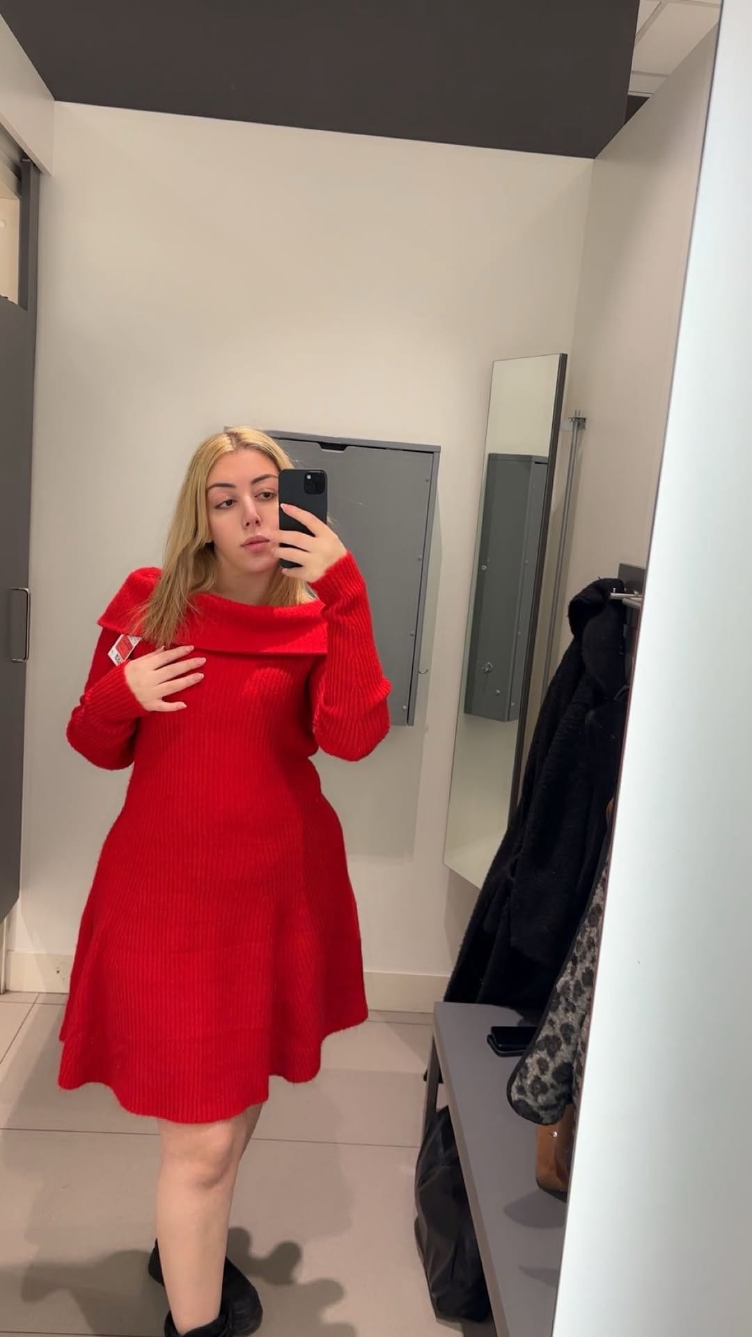 Post 3 by 𝑆𝑜𝑧𝑖𝑛 on Instagram (video)