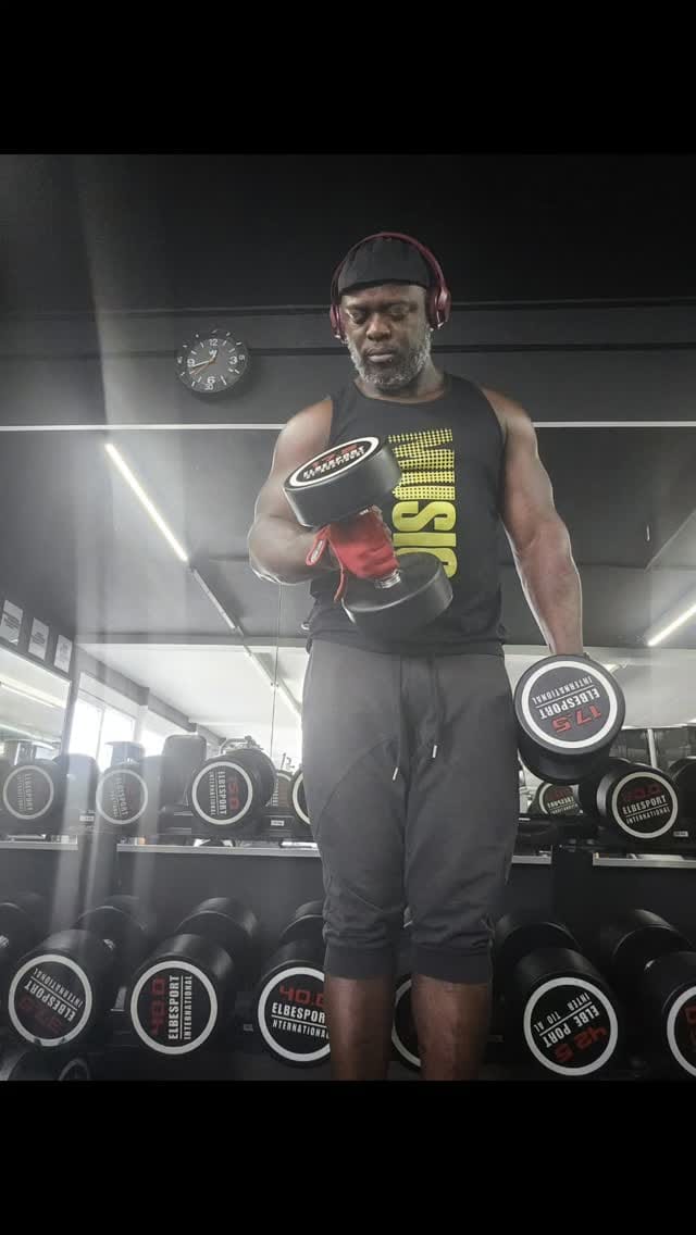 Post 5 by Fernandes Luyengo on Instagram (video)