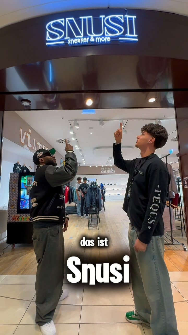 Post 6 by 𝐒𝐍𝐔𝐒𝐈 Sneaker & More Stuttgart on Instagram (video)