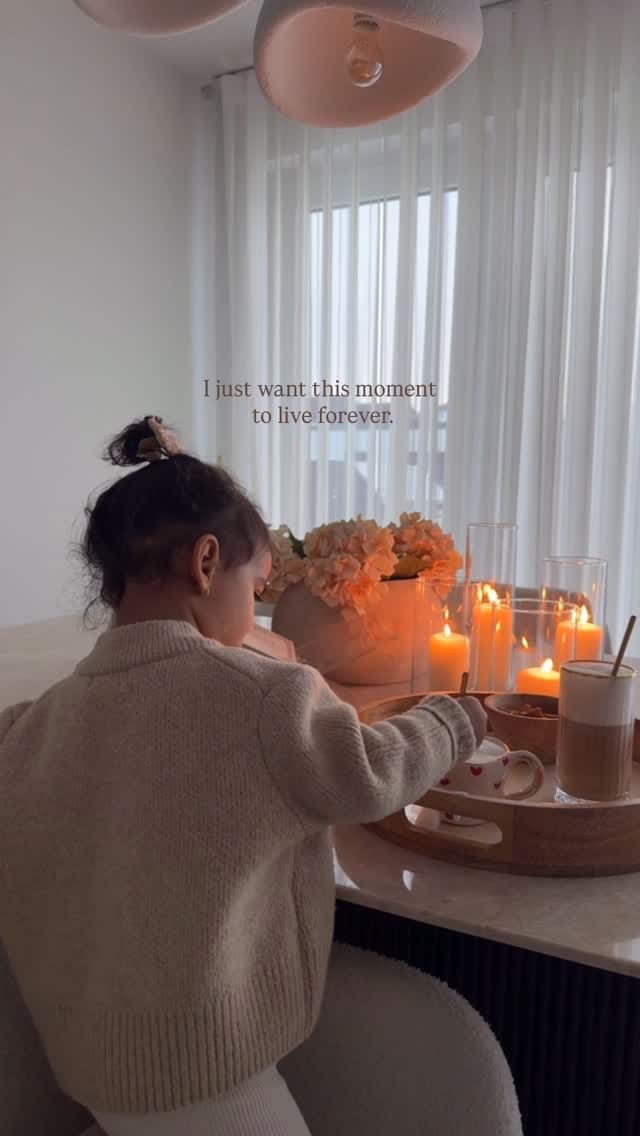 Post 1 by Selin on Instagram (video)