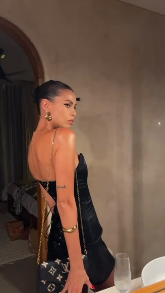 Post 3 by Cult of Sun Jewelry | Beach to bar layering jewelry on Instagram (video)