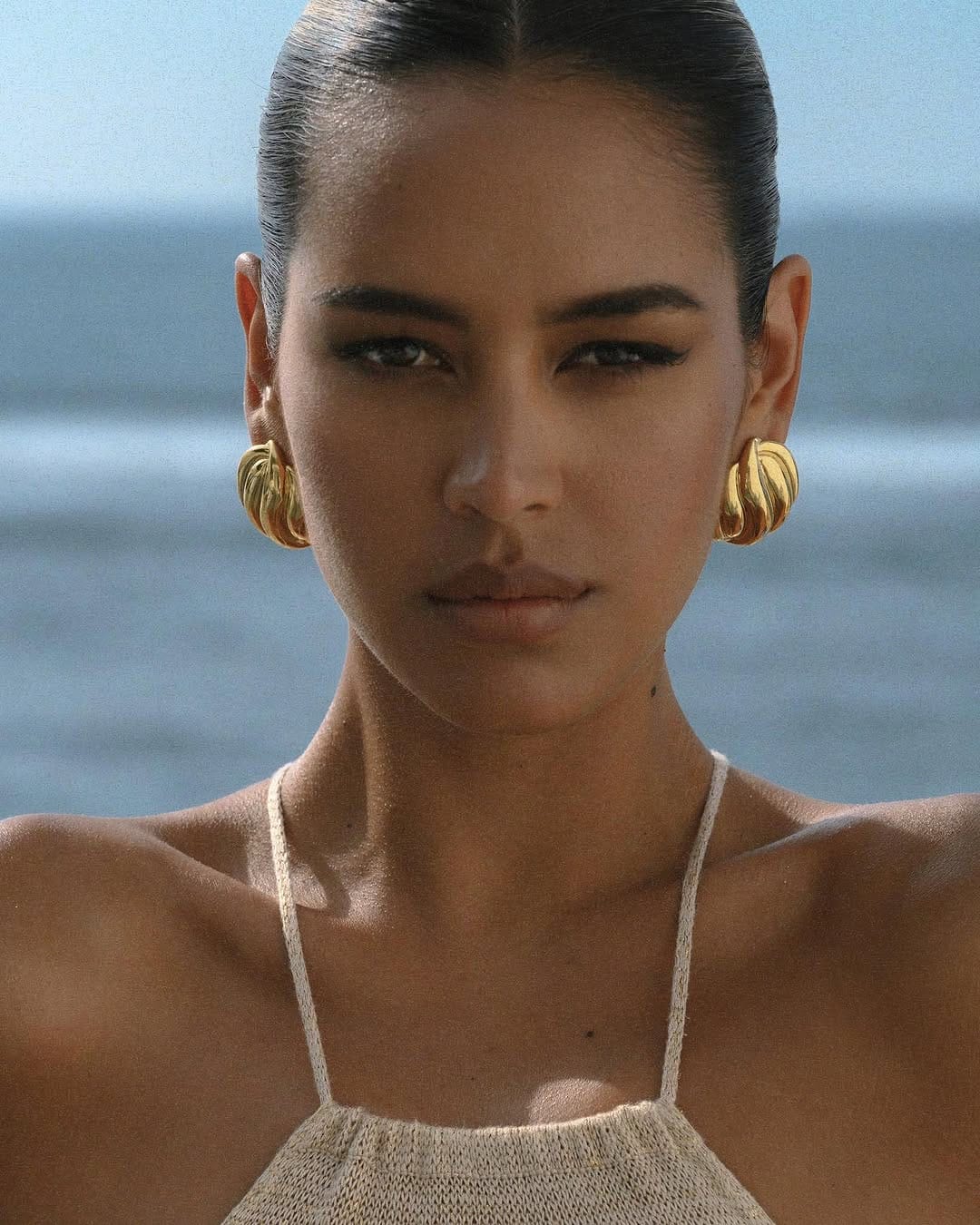 Post 10 by Cult of Sun Jewelry | Beach to bar layering jewelry on Instagram (carousel)