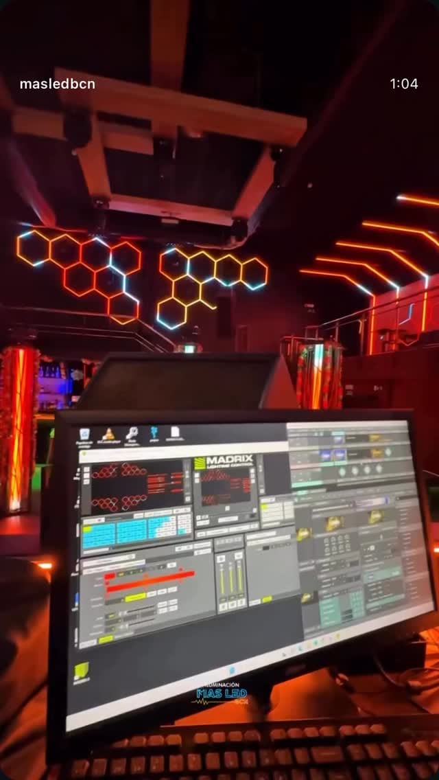Post 5 by MADRIX® | LIGHTING CONTROL on Instagram (video)