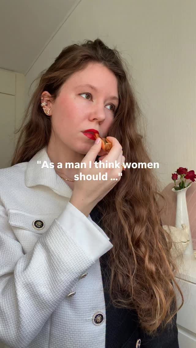 Post 4 by Zoé on Instagram (video)